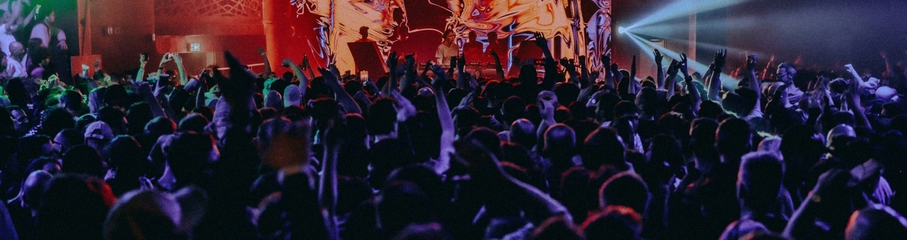 Décembre 2025 : Laurent Garnier, Vald, Organïk, Vladimir Cauchemar, Hilight Tribe, Hades, Rnboi & Many More