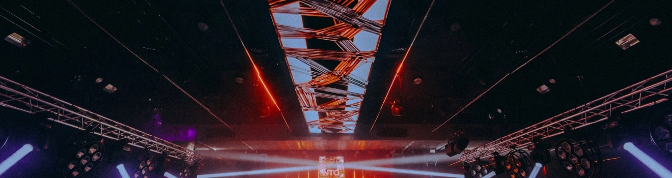 DJ Mag 2026 : votez pour le Warehouse !