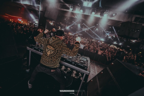 Rave In Da Club
