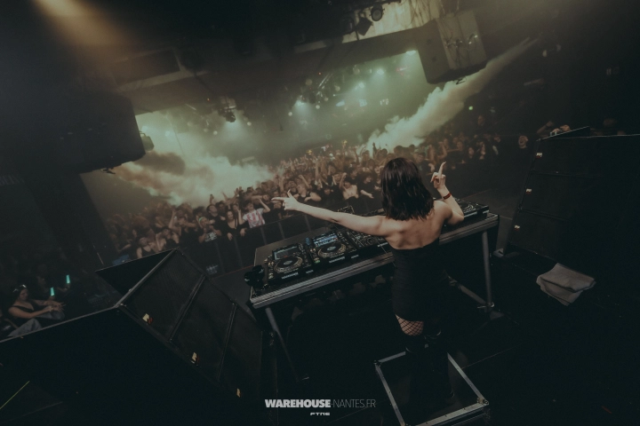 Rave In Da Club
