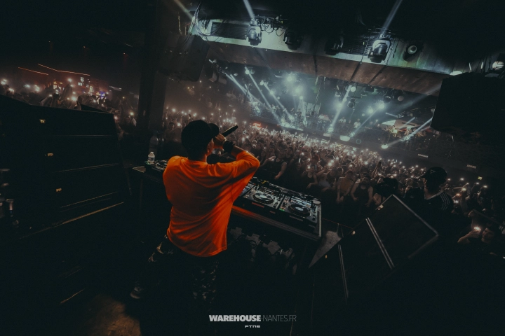 Rave In Da Club