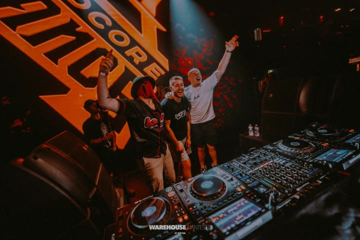 Rave In Da Club