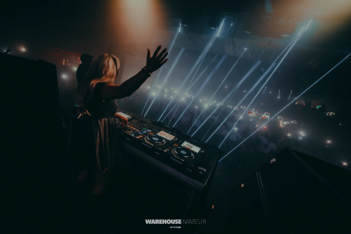 Rave In Da Club