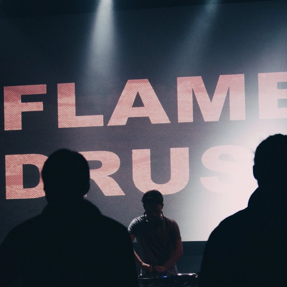 Flame'n Drust